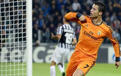 熊猫体育快讯-加维捐赠球衣拍卖做慈善